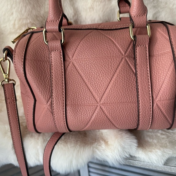 Pink Rose’ All Day Quilted Barrel Crossbody Bag - Picture 3 of 16